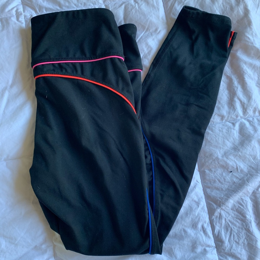 Neon trim leggings